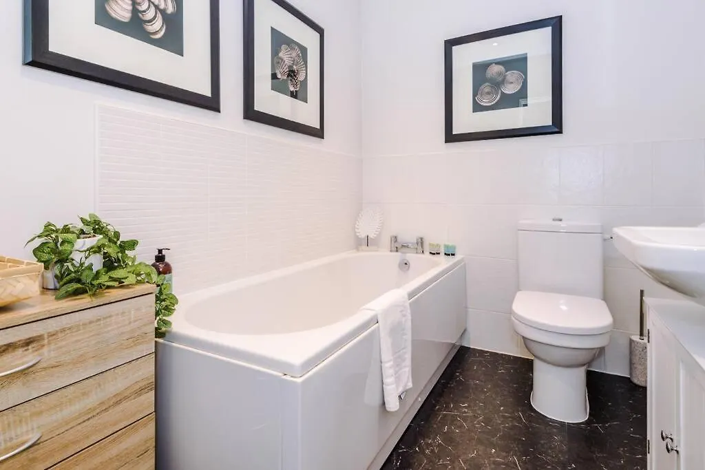 Holiday home Stylish Townhouse Chester City Centre With Parking
