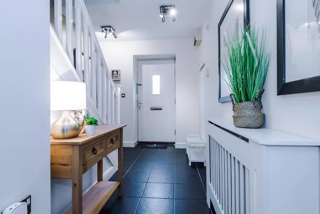 Stylish Townhouse Chester City Centre With Parking United Kingdom