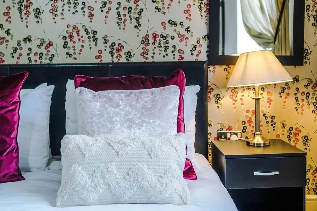 Stylish Townhouse Chester City Centre With Parking Holiday home