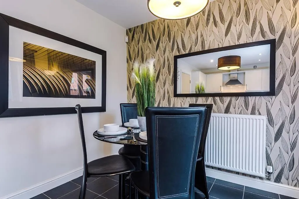Holiday home Stylish Townhouse Chester City Centre With Parking