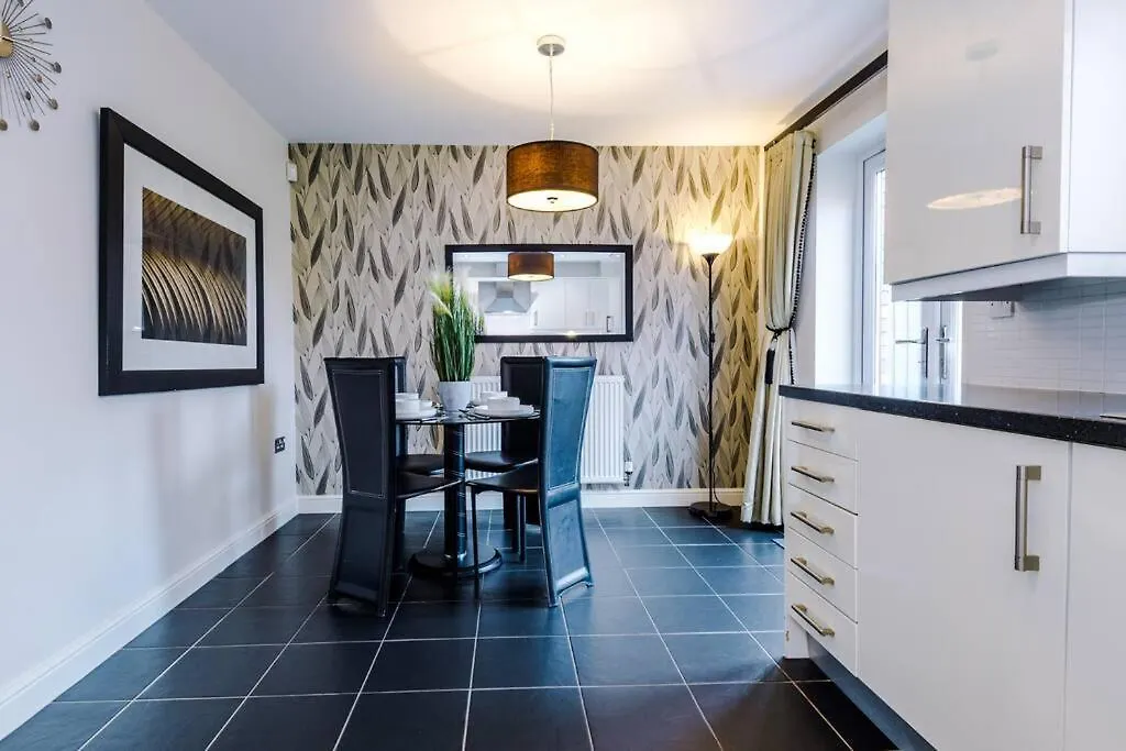 Stylish Townhouse Chester City Centre With Parking 0*,  United Kingdom