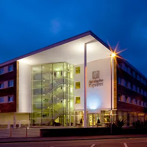 3* Hotel Express, Racecourse