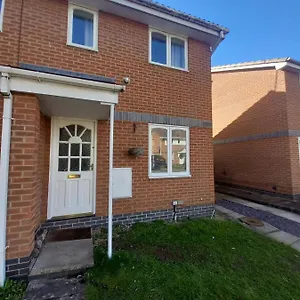 32 Elder Drive Ch4 8pd Holiday home