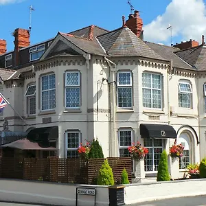 3* Hotel Brookside & Restaurant